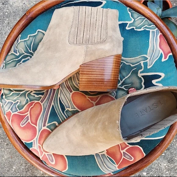 1. State Camel Colored “Jemore” Booties, size 11M - Picture 4 of 16